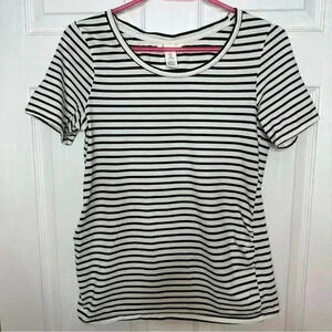 H&M  Mama Maternity Shirt Striped White & Black Size Medium
